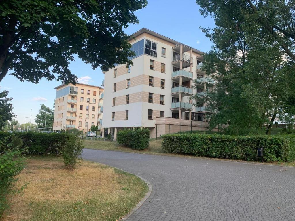 Europa22 Apartament "Sen Jak W Pieciogwiazdkowym Hotelu" - Centrum Miasta Tomaszów Mazowiecki Esterno foto